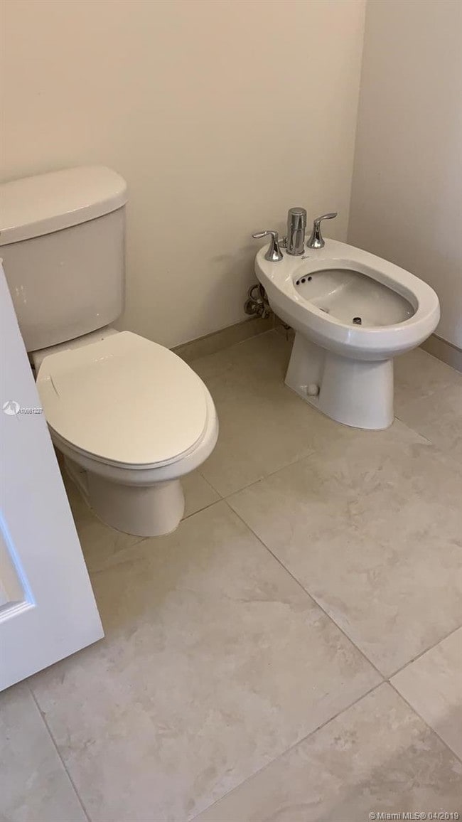 Building Photo - 6175 NW 104th Ct