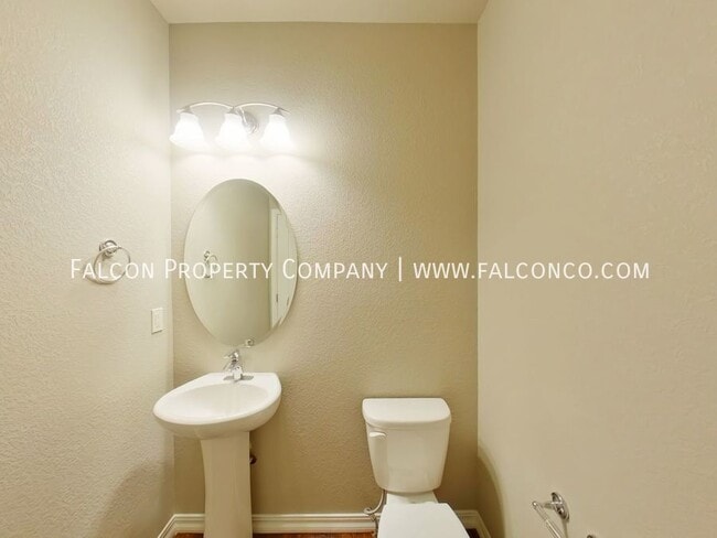 Building Photo - 5822 Thurber Dr