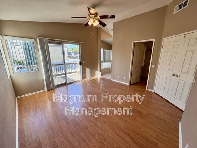 Building Photo - 40475 Crystal Aire Ct