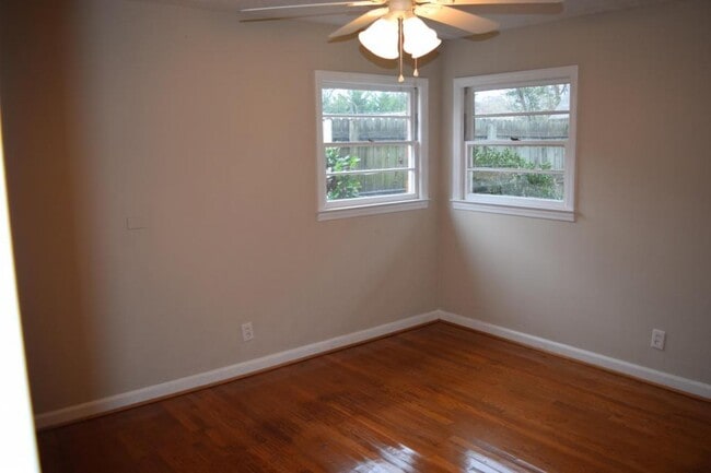 Building Photo - 147 Wendell Dr