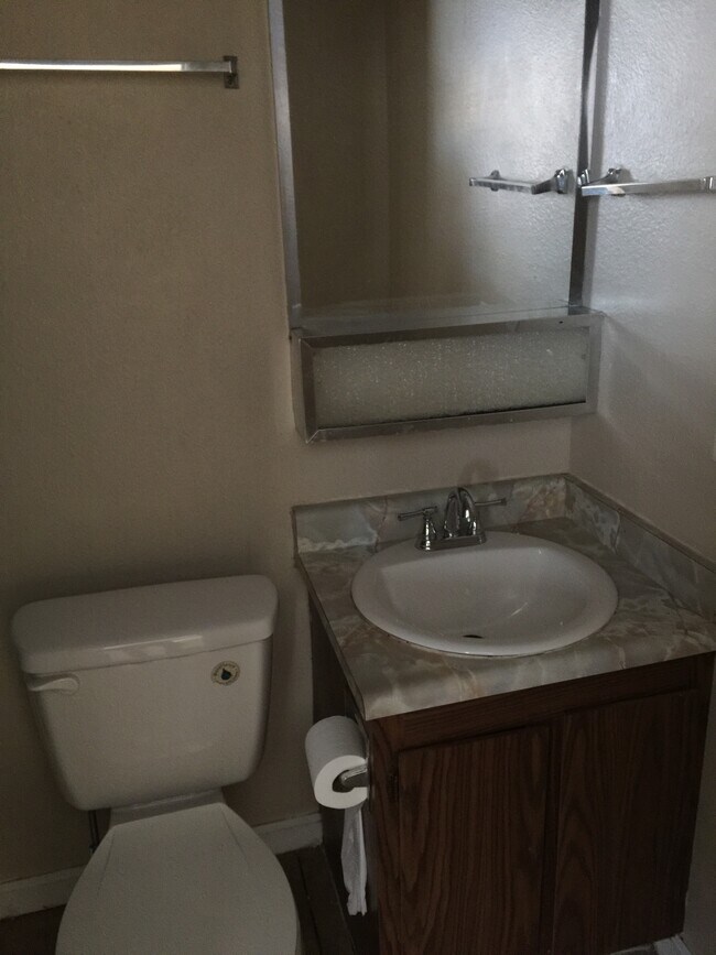 Building Photo - 1372 Pattee Cir