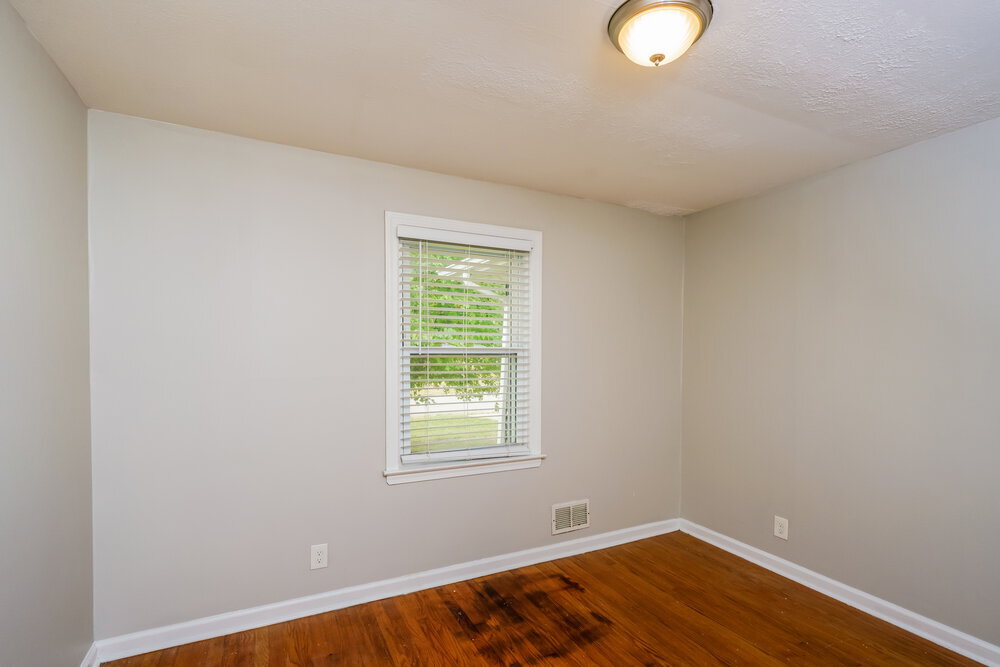 Building Photo - 5811 Dell Rose Dr