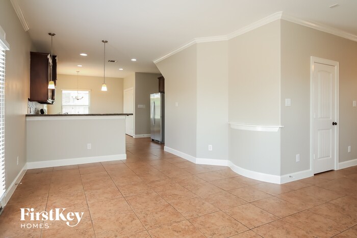 Building Photo - 320 Country Crossing Cir