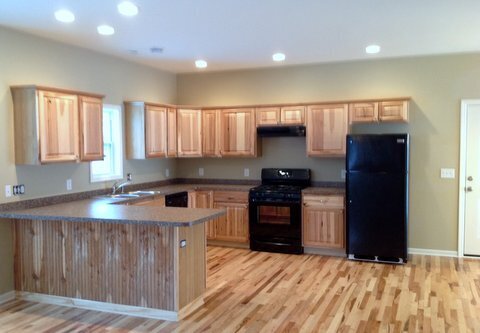 Building Photo - 3 Bdrm/2 bath Ranch - Lilly Lake