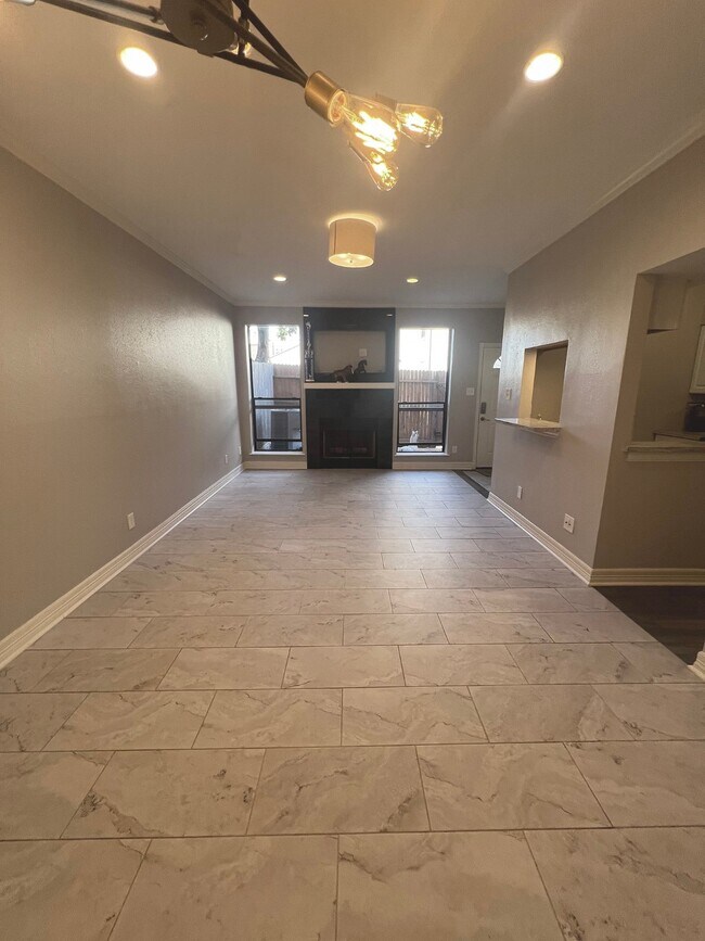 Building Photo - 1201 McDuffie St