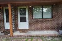 Building Photo - 116 Long Ridge Dr