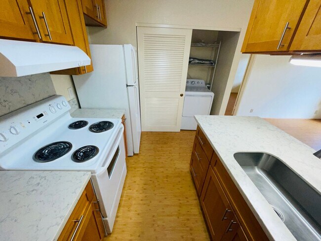 Building Photo - Waipio Gentry 1 Bedroom 1 Full Bath Townho...