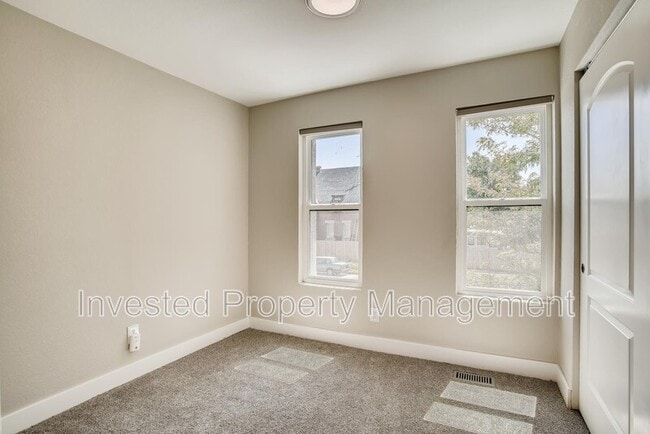 Building Photo - 1723 E 35th Ave