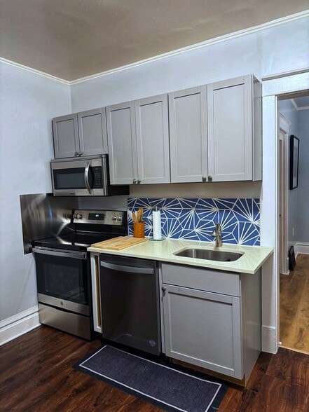 Building Photo - 807 W Vine St