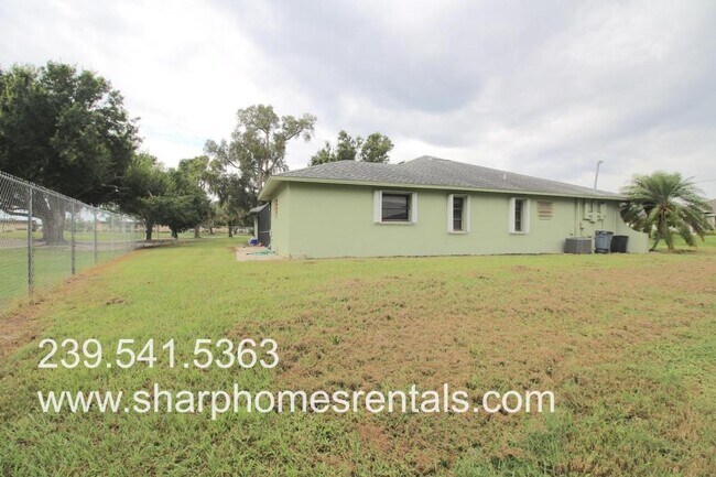 Building Photo - 7464 Pebble Beach Rd