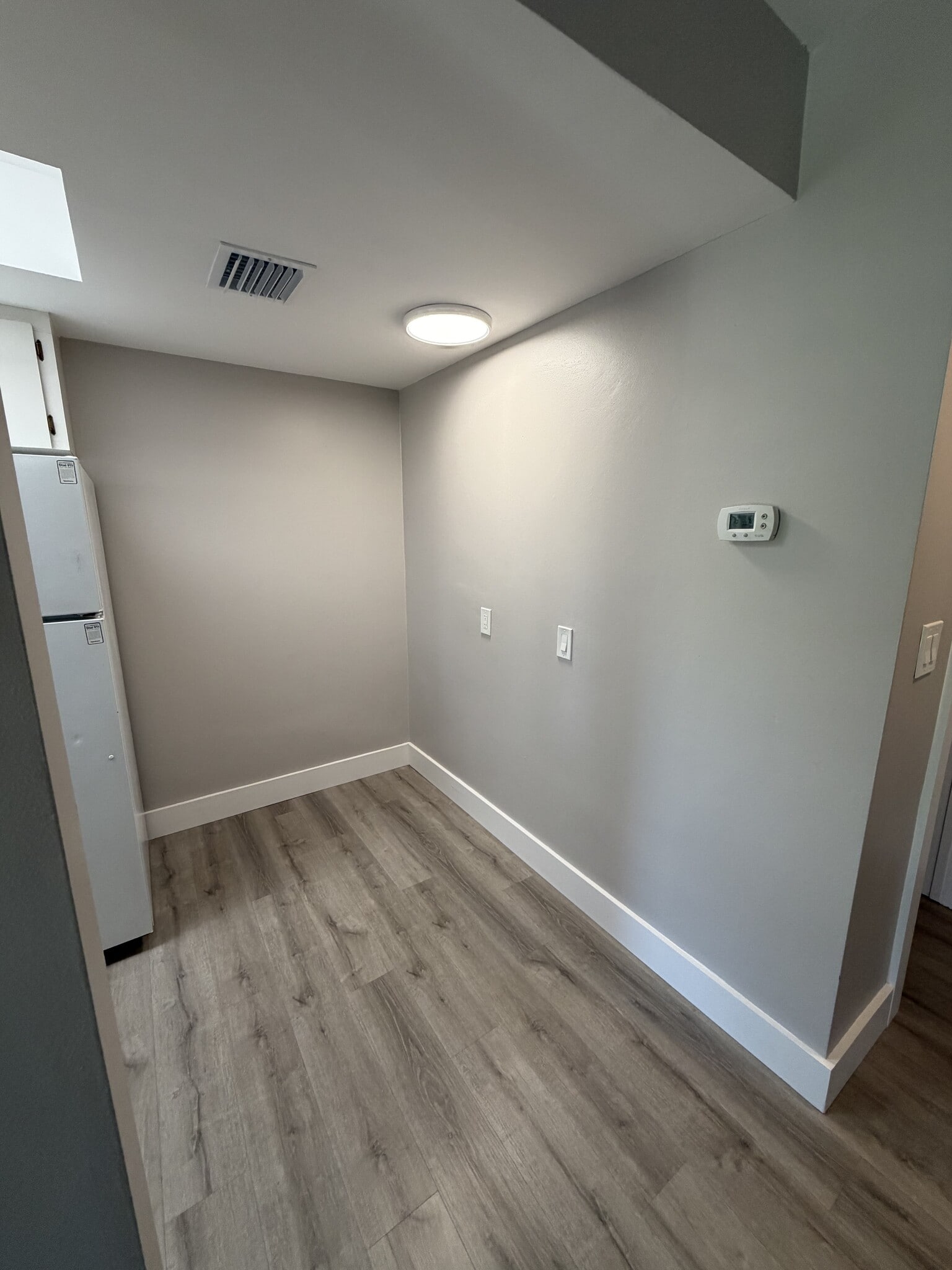 Building Photo - 1 Bed/1 Bath - Unit 5