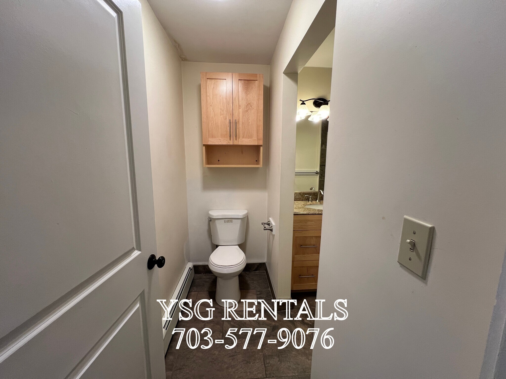 Building Photo - 4 Romar Ter