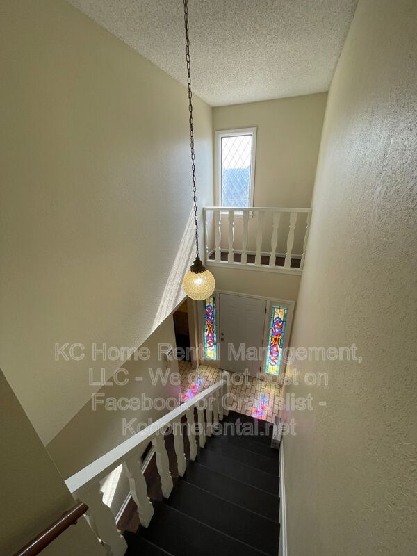 Building Photo - 209 Woodbridge Ln