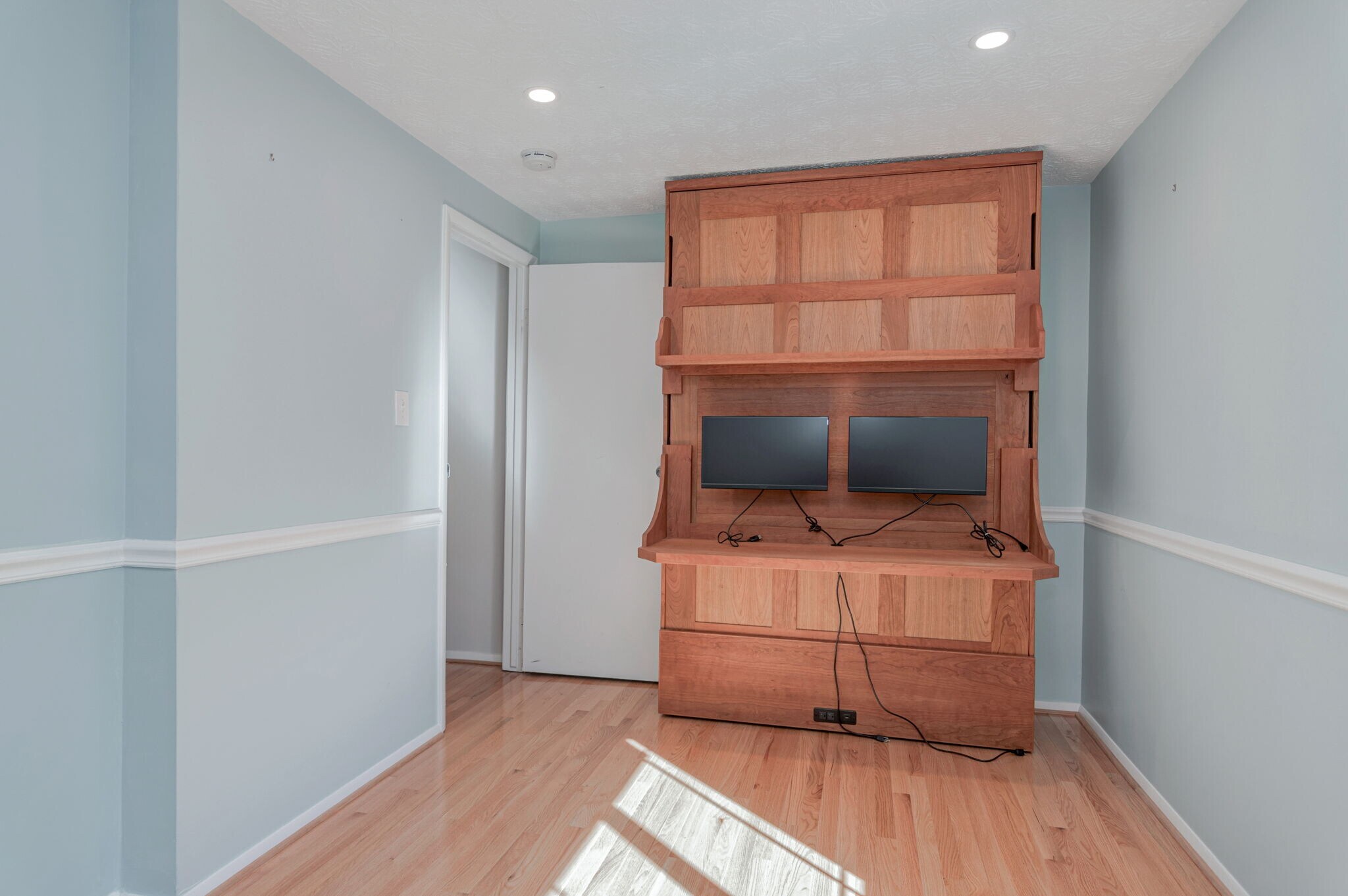 Building Photo - 1638 10th St S