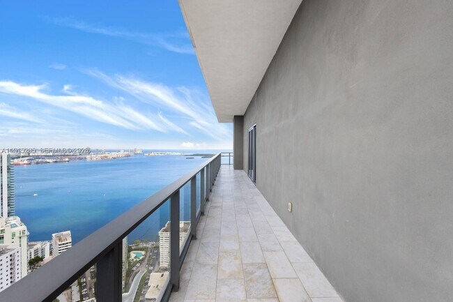 Building Photo - 1451 Brickell Ave