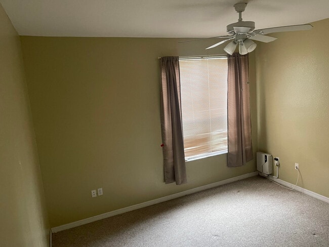 Building Photo - 9558 Lake Chase Island Way