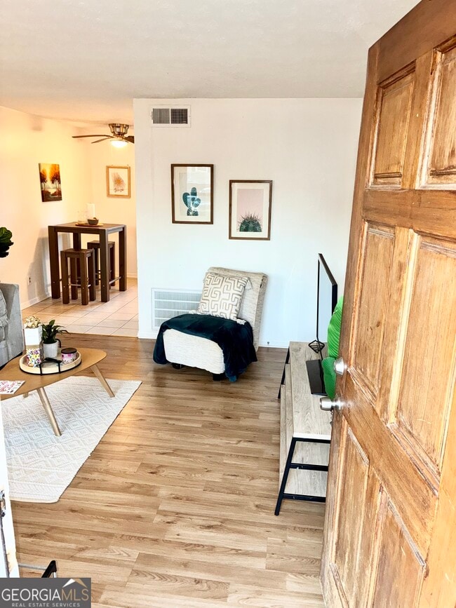 Building Photo - 1859 Williams Ave