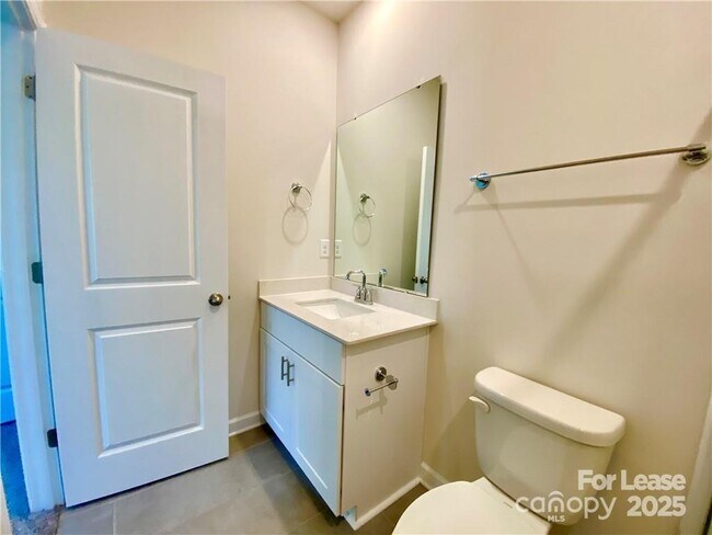 Building Photo - 2511 Arbor Loop Dr