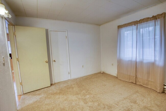 Building Photo - 2073 Thousand Pines Dr