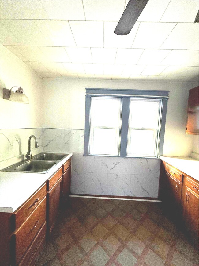 Building Photo - 209 Dudley Ave