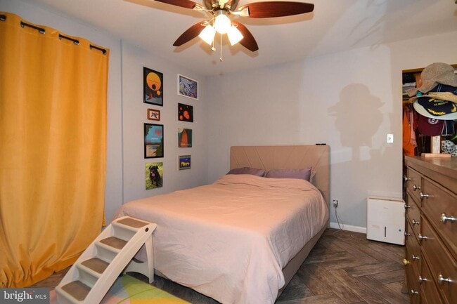Building Photo - Experience the vibrant lifestyle and natural beauty that make Reston such a sought after place to...