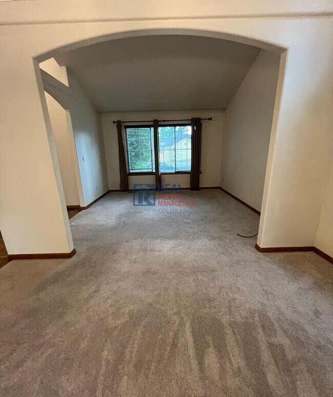 Building Photo - 2511 Glendale Ct