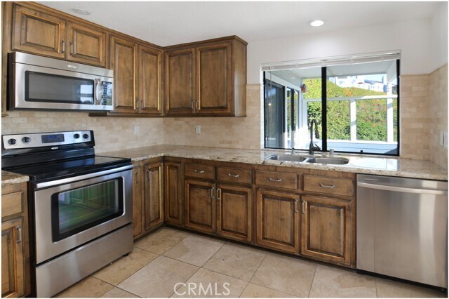 Building Photo - 2119 Calle Ola Verde