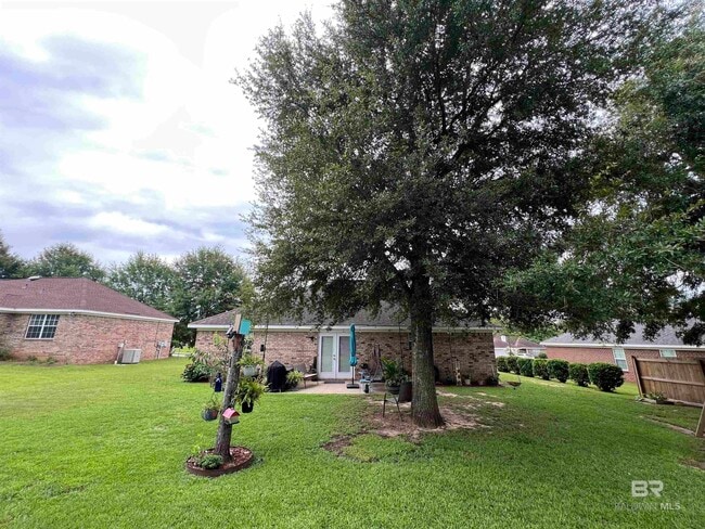 Building Photo - 7681 Elizabeth Dr