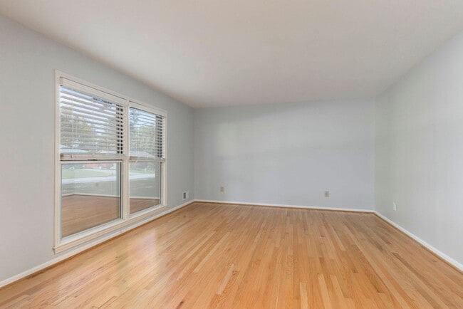 Building Photo - 1211 Meadowridge Trail