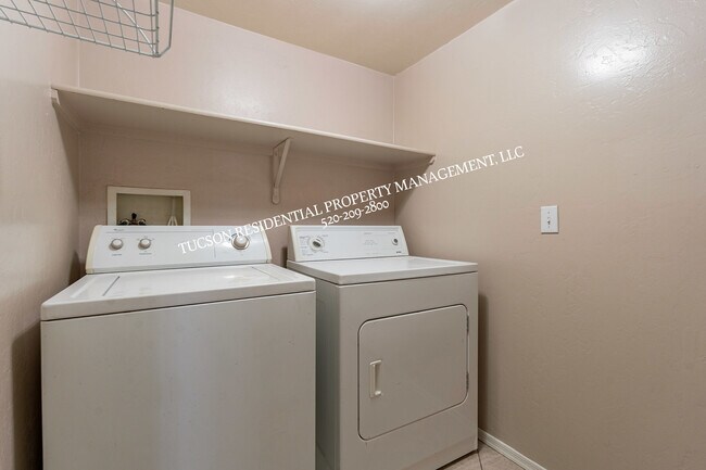 Building Photo - 7661 S Freshwater Pearl Dr
