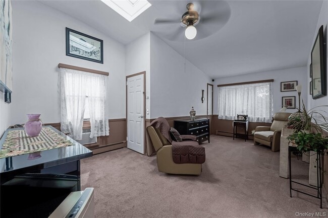 Building Photo - 6 Fernwood Terrace N