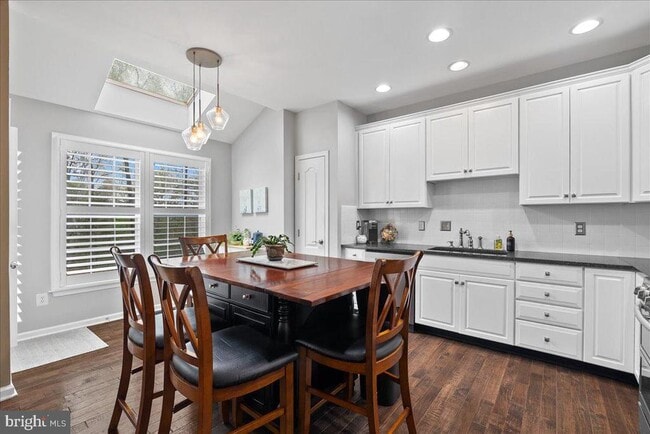 Building Photo - 5502 Arrowfield Terrace