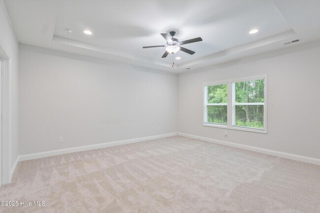 Building Photo - 570 Tullimore Ln