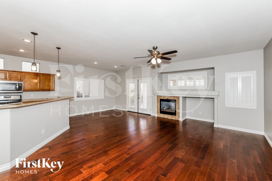 Building Photo - 10564 Bardilino St