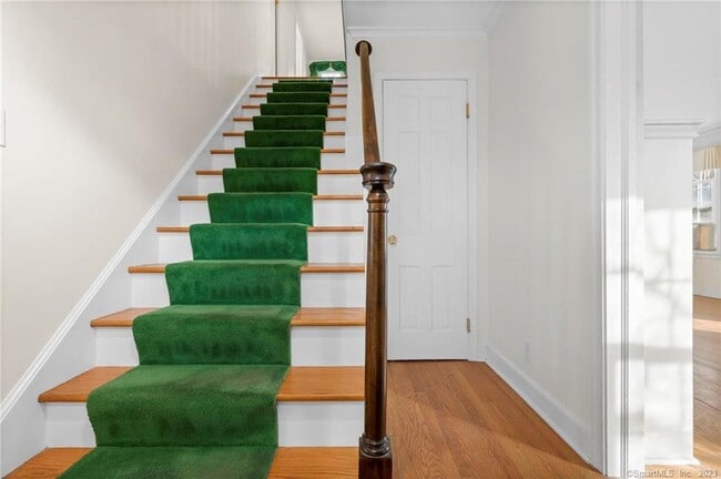 Building Photo - 87 Sylvan Rd