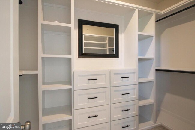 Building Photo - 43355 Radford Divide Ter
