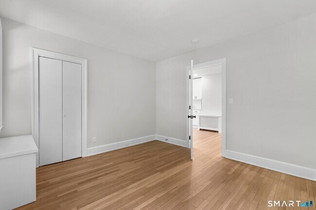 Building Photo - 1070 Whitney Ave