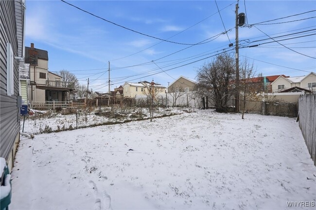 Building Photo - 265 Efner St