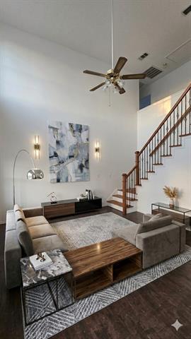 Building Photo - 314 S Stephanie St