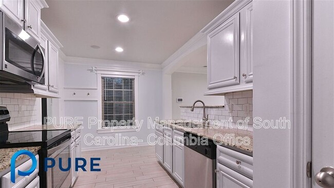 Building Photo - 995 Yarrow Ln