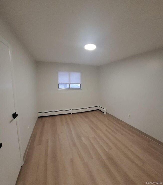 Building Photo - 52 Surrey Rd