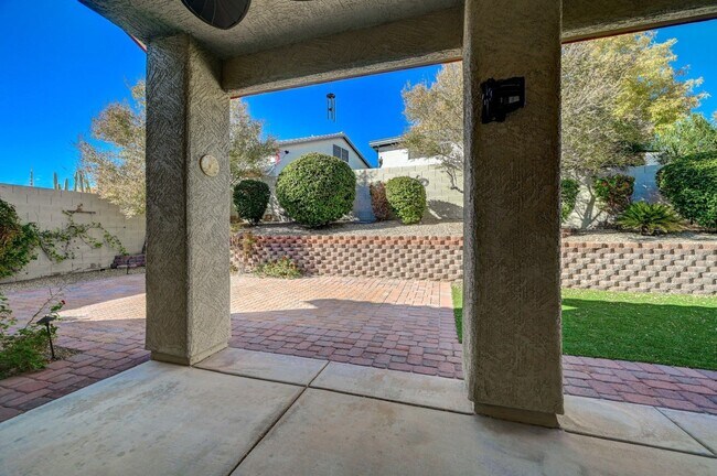 Building Photo - Marvelous Single Story, 3 Bedroom Home with NO HOA!