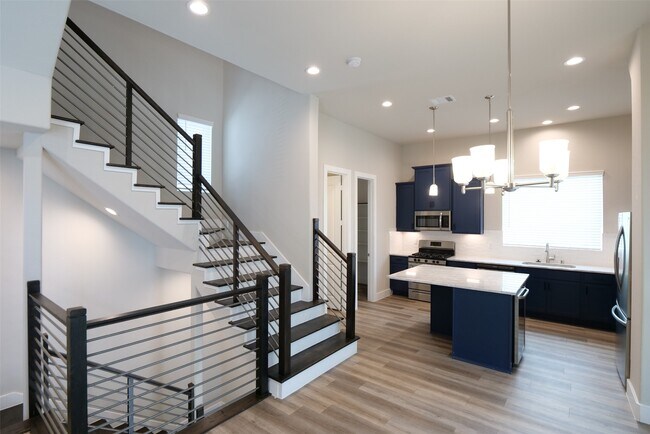 Building Photo - 9004 Lonestar Creekbend Ln