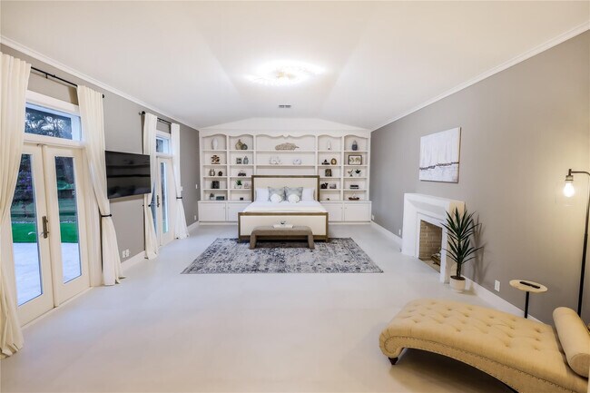 Building Photo - 3127 Sherwood Blvd