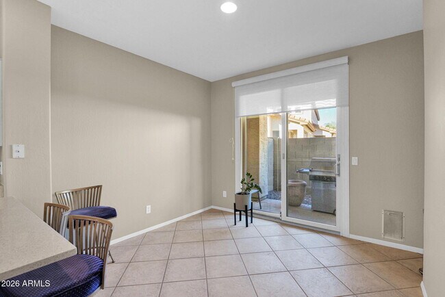 Building Photo - 1024 E Frye Rd