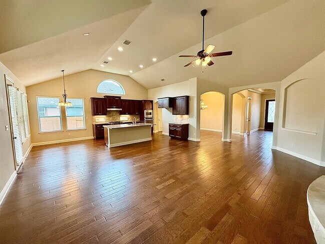 Building Photo - 5512 Lipan Apache Bend