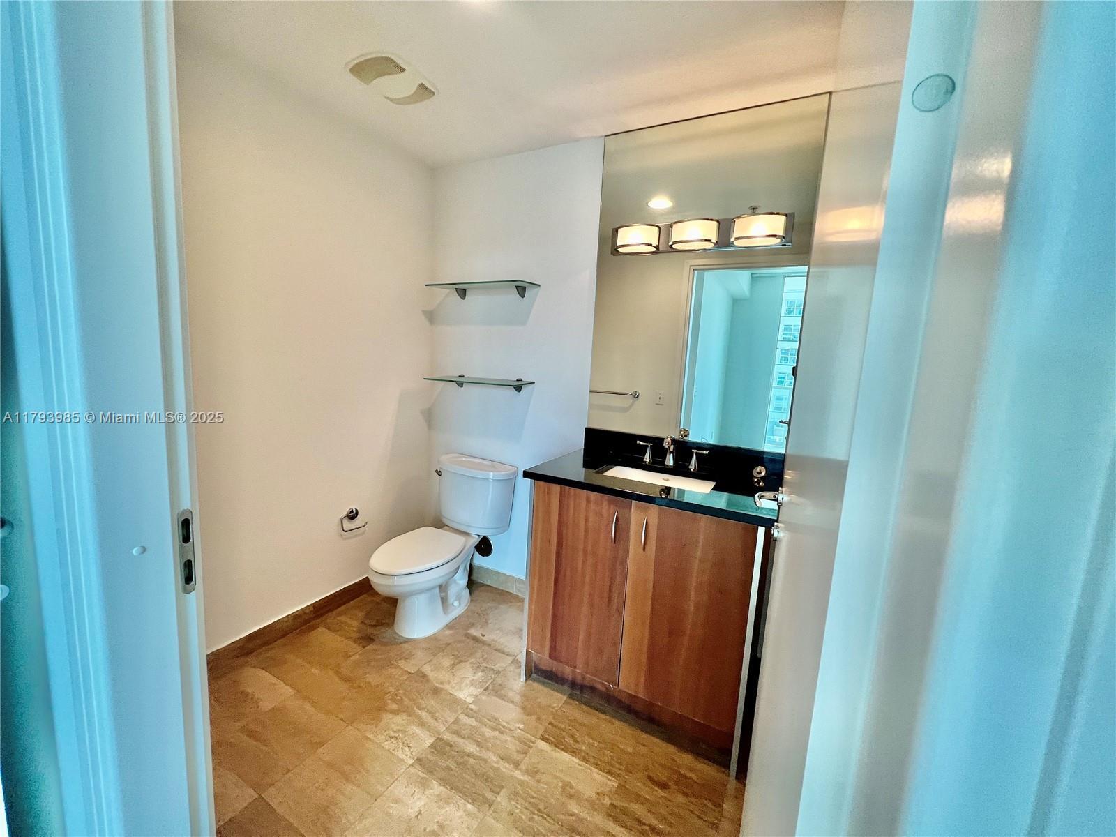 Building Photo - 300 S BISCAYNE Blvd