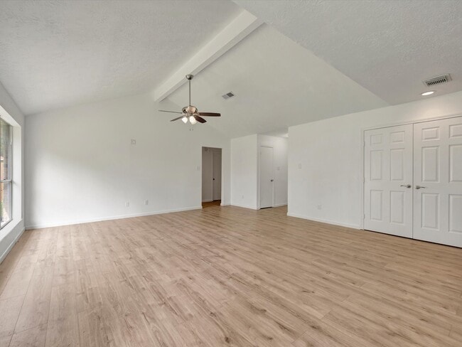 Building Photo - 2515 Northern Dr