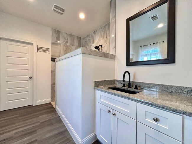 Building Photo - Modern Custom Home with Luxury Finishes & No Rear Neighbors!