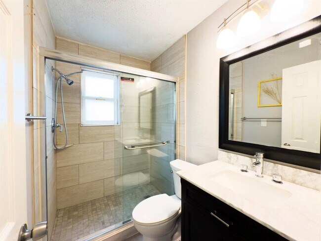 Building Photo - 6506 Briar Glade Dr